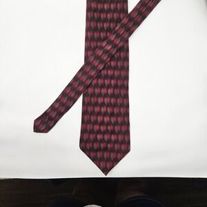 Bill Blass Men's Vintage Silk Tie Necktie Maroon Geometric Pattern